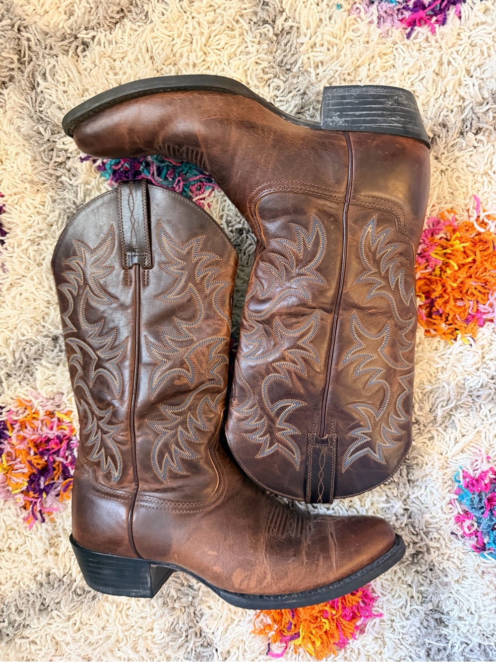 Ariat Men’s Heritage Brown Leather Western Boots with turquoise hue - Picture 1 of 8